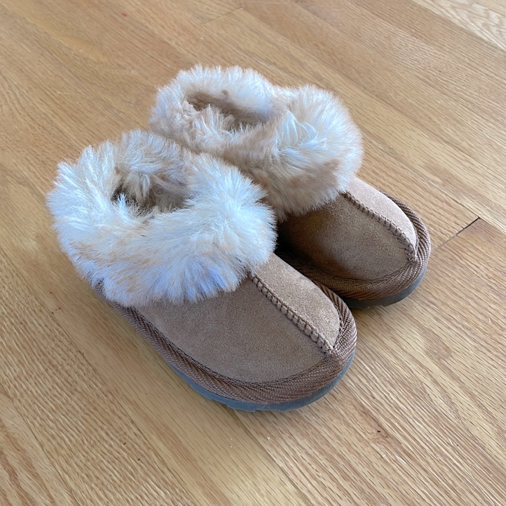 Toddler Girl Faux Fur Cuff Bootie Slippers